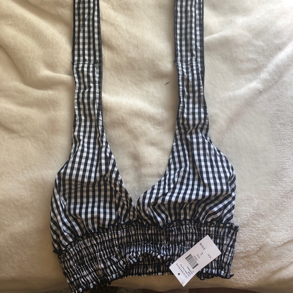 HALTER CROP TOP